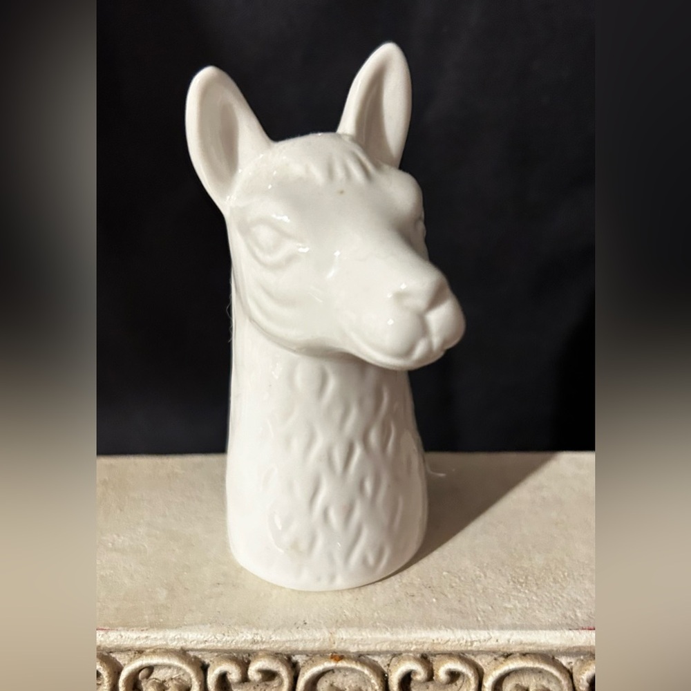 Llama spice shaker. 4”
